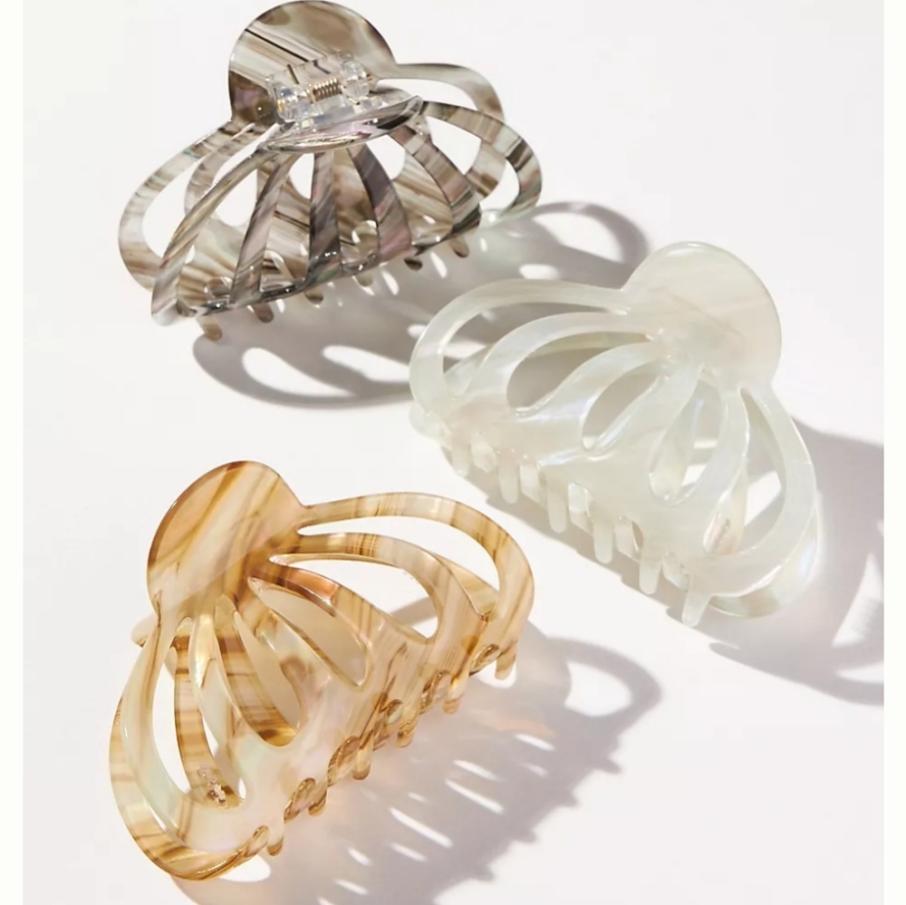 Anthropologie Aimee Claw Hair Clip Set - ivory, grey, tan swirled